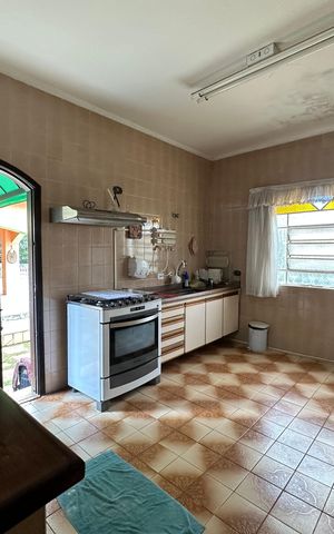 Casa de condomínio à venda com 4203m², 5 quartos e 16 vagas Casa de condomínio à venda com 4203m², 5 quartos e 16 vagasCozinha
