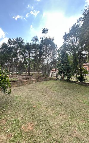 Casa de condomínio à venda com 4203m², 5 quartos e 16 vagas Casa de condomínio à venda com 4203m², 5 quartos e 16 vagasQuintal