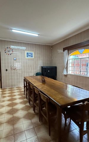 Casa de condomínio à venda com 4203m², 5 quartos e 16 vagas Casa de condomínio à venda com 4203m², 5 quartos e 16 vagasCozinha