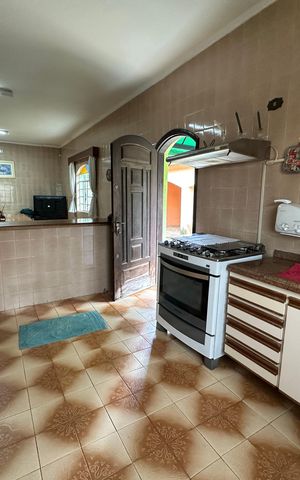 Casa de condomínio à venda com 4203m², 5 quartos e 16 vagas Casa de condomínio à venda com 4203m², 5 quartos e 16 vagasCozinha
