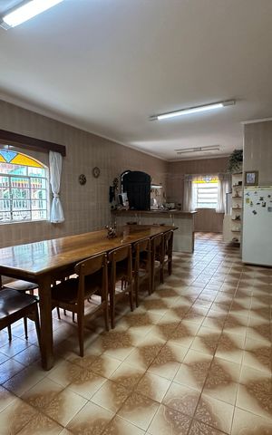 Casa de condomínio à venda com 4203m², 5 quartos e 16 vagas Casa de condomínio à venda com 4203m², 5 quartos e 16 vagasCozinha