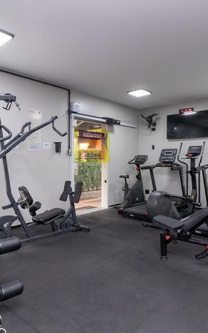 Casa de condomínio à venda com 100m², 3 quartos e 2 vagasÁrea comum - Academia