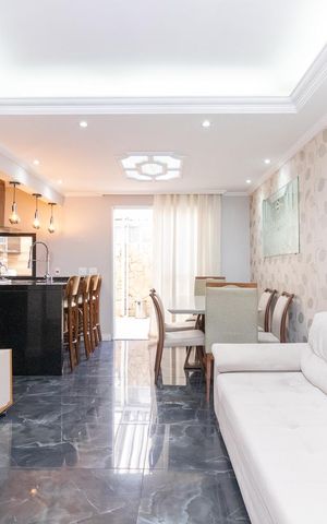 Casa de condomínio à venda com 100m², 3 quartos e 2 vagas Casa de condomínio à venda com 100m², 3 quartos e 2 vagasSala