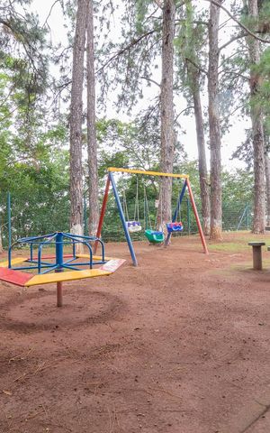Casa de condomínio à venda com 100m², 3 quartos e 2 vagasÁrea comum - Playground