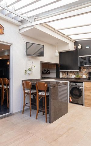Casa de condomínio à venda com 100m², 3 quartos e 2 vagas Casa de condomínio à venda com 100m², 3 quartos e 2 vagasÁrea gourmet