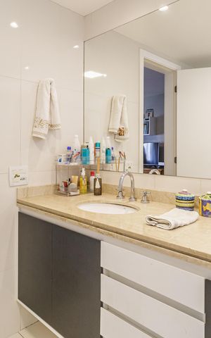 Apartamento à venda com 210m², 3 quartos e 3 vagas Apartamento à venda com 210m², 3 quartos e 3 vagasBanheiro da Suíte 3