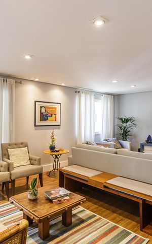 Apartamento à venda com 210m², 3 quartos e 3 vagas Apartamento à venda com 210m², 3 quartos e 3 vagasSala