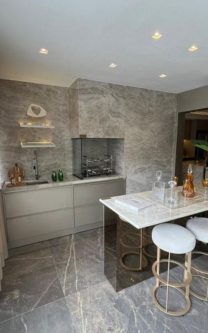 Apartamento à venda com 234m², 4 quartos e 3 vagas Apartamento à venda com 234m², 4 quartos e 3 vagasSala de jantar