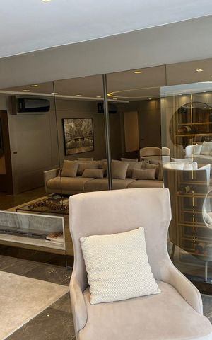 Apartamento à venda com 234m², 4 quartos e 3 vagas Apartamento à venda com 234m², 4 quartos e 3 vagasSala