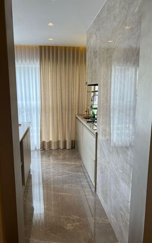 Apartamento à venda com 234m², 4 quartos e 3 vagas Apartamento à venda com 234m², 4 quartos e 3 vagasQuarto