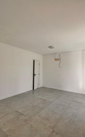 Apartamento à venda com 255m², 3 quartos e 2 vagas Apartamento à venda com 255m², 3 quartos e 2 vagasSuíte 1