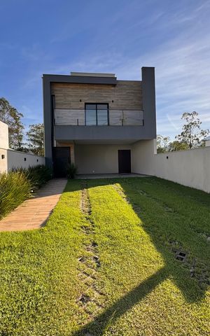 Apartamento à venda com 255m², 3 quartos e 2 vagas Apartamento à venda com 255m², 3 quartos e 2 vagasFachada