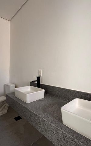 Apartamento à venda com 255m², 3 quartos e 2 vagas Apartamento à venda com 255m², 3 quartos e 2 vagasSuíte 1 - Banheiro
