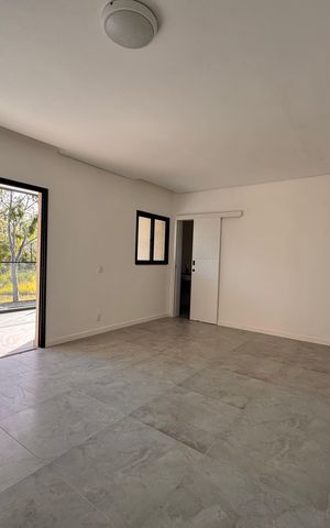 Apartamento à venda com 255m², 3 quartos e 2 vagas Apartamento à venda com 255m², 3 quartos e 2 vagasSuíte 1