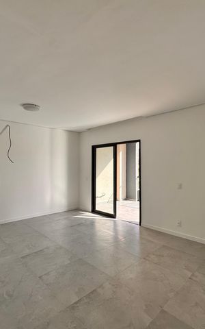 Apartamento à venda com 255m², 3 quartos e 2 vagas Apartamento à venda com 255m², 3 quartos e 2 vagasSuíte 1