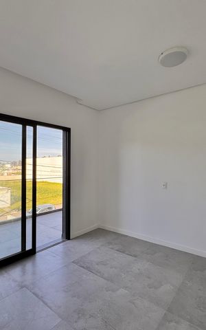 Apartamento à venda com 255m², 3 quartos e 2 vagas Apartamento à venda com 255m², 3 quartos e 2 vagasSuíte 3