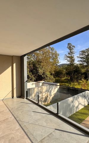 Apartamento à venda com 255m², 3 quartos e 2 vagas Apartamento à venda com 255m², 3 quartos e 2 vagasSuíte 1 - Varanda