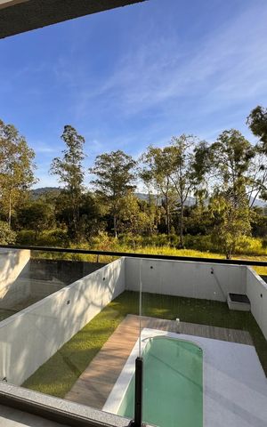 Apartamento à venda com 255m², 3 quartos e 2 vagas Apartamento à venda com 255m², 3 quartos e 2 vagasSuíte 1 - Varanda