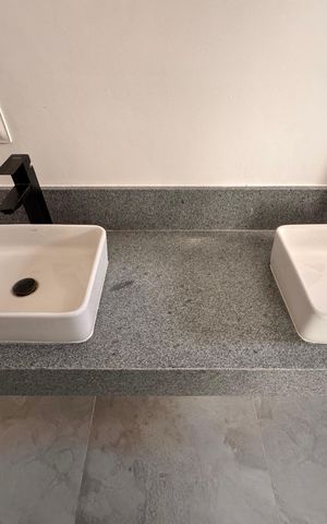 Apartamento à venda com 255m², 3 quartos e 2 vagas Apartamento à venda com 255m², 3 quartos e 2 vagasSuíte 1 - Banheiro