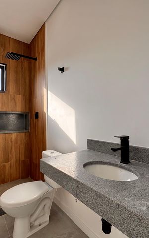 Apartamento à venda com 255m², 3 quartos e 2 vagas Apartamento à venda com 255m², 3 quartos e 2 vagasSuíte 2 - Banheiro