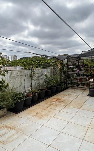 Apartamento à venda com 220m², 3 quartos e 2 vagas Apartamento à venda com 220m², 3 quartos e 2 vagasCobertura