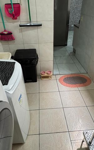 Apartamento à venda com 220m², 3 quartos e 2 vagas Apartamento à venda com 220m², 3 quartos e 2 vagasÁrea de Serviço