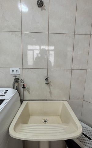 Apartamento à venda com 220m², 3 quartos e 2 vagas Apartamento à venda com 220m², 3 quartos e 2 vagasÁrea de Serviço