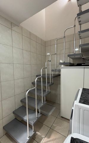 Apartamento à venda com 220m², 3 quartos e 2 vagas Apartamento à venda com 220m², 3 quartos e 2 vagasÁrea de Serviço