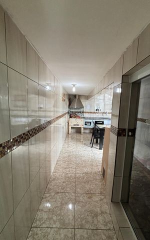 Apartamento à venda com 220m², 3 quartos e 2 vagas Apartamento à venda com 220m², 3 quartos e 2 vagasCobertura