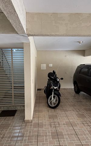 Apartamento à venda com 220m², 3 quartos e 2 vagas Apartamento à venda com 220m², 3 quartos e 2 vagasGaragem
