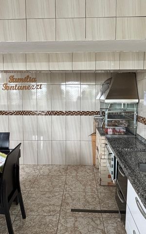 Apartamento à venda com 220m², 3 quartos e 2 vagas Apartamento à venda com 220m², 3 quartos e 2 vagasCobertura