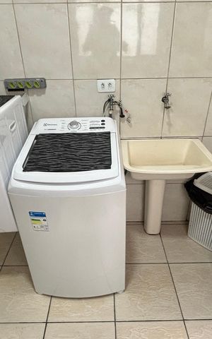 Apartamento à venda com 220m², 3 quartos e 2 vagas Apartamento à venda com 220m², 3 quartos e 2 vagasÁrea de Serviço