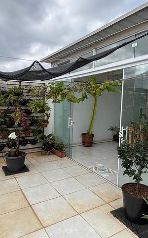 Apartamento à venda com 220m², 3 quartos e 2 vagas Apartamento à venda com 220m², 3 quartos e 2 vagasCobertura