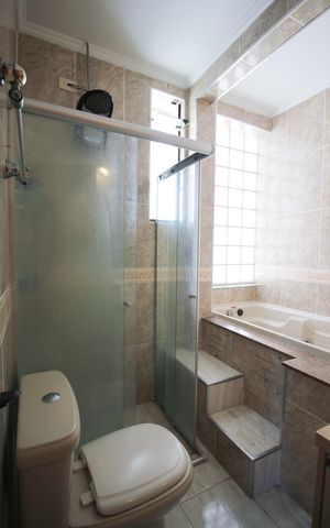 Casa à venda com 144m², 3 quartos e 3 vagas Casa à venda com 144m², 3 quartos e 3 vagasBanheiro Suíte
