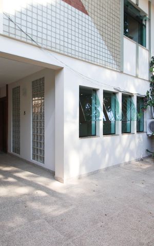 Casa à venda com 144m², 3 quartos e 3 vagas Casa à venda com 144m², 3 quartos e 3 vagasÁrea comum