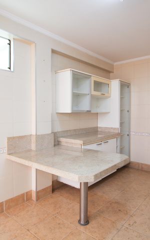 Casa à venda com 144m², 3 quartos e 3 vagas Casa à venda com 144m², 3 quartos e 3 vagasCozinha