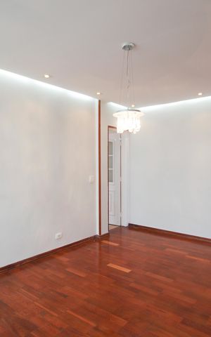 Casa à venda com 144m², 3 quartos e 3 vagas Casa à venda com 144m², 3 quartos e 3 vagasSala