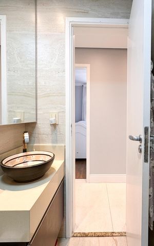 Apartamento à venda com 153m², 4 quartos e 2 vagas Apartamento à venda com 153m², 4 quartos e 2 vagasBanheiro Social