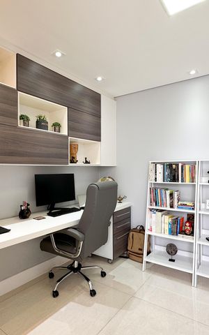 Apartamento à venda com 153m², 4 quartos e 2 vagas Apartamento à venda com 153m², 4 quartos e 2 vagasEscritório