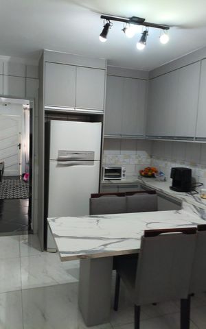 Casa para alugar com 150m², 2 quartos e 2 vagasCozinha