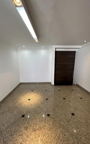 Casa para alugar com 379m², 5 quartos e 3 vagas