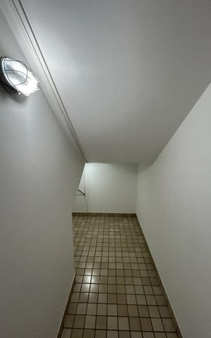 Casa para alugar com 379m², 5 quartos e 3 vagas