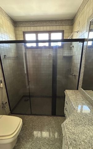 Casa para alugar com 379m², 5 quartos e 3 vagas