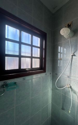 Casa à venda com 160m², 5 quartos e 2 vagas Casa à venda com 160m², 5 quartos e 2 vagasBanheiro da Suíte