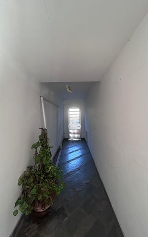 Casa à venda com 160m², 5 quartos e 2 vagas Casa à venda com 160m², 5 quartos e 2 vagasHall de entrada