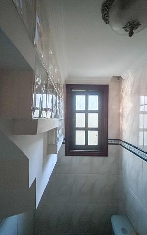 Casa à venda com 160m², 5 quartos e 2 vagas Casa à venda com 160m², 5 quartos e 2 vagasLavabo