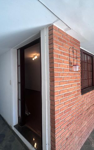 Casa à venda com 160m², 5 quartos e 2 vagas Casa à venda com 160m², 5 quartos e 2 vagasGaragem