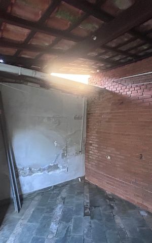 Casa à venda com 160m², 5 quartos e 2 vagas Casa à venda com 160m², 5 quartos e 2 vagasÁrea de serviço-churrasqueira