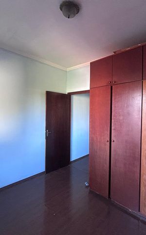 Casa à venda com 160m², 5 quartos e 2 vagas Casa à venda com 160m², 5 quartos e 2 vagasQuarto 3