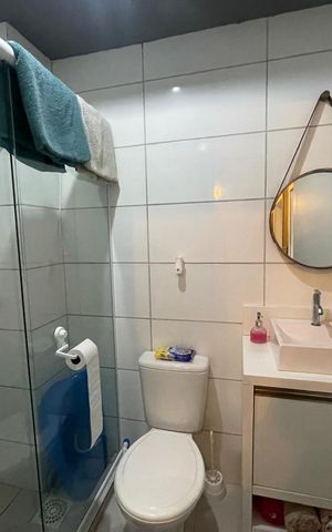 Apartamento à venda com 66m², 2 quartos e 1 vaga Apartamento à venda com 66m², 2 quartos e 1 vagaBanheiro social